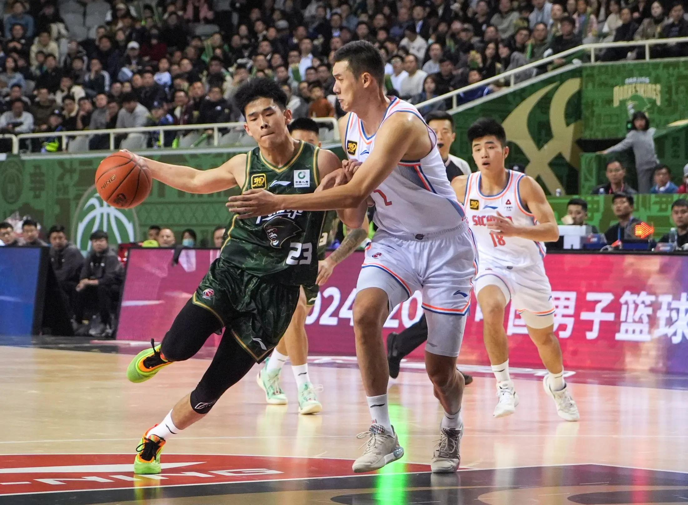 俱乐部杯-米奇26+17青岛胜同曦林崴19分的简单介绍