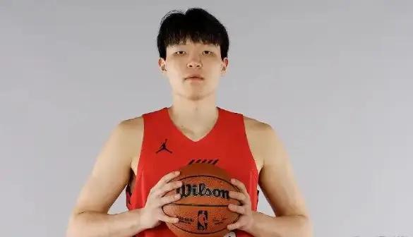 杨瀚森夏联收视率超整个季后赛开拓者零售额暴涨11倍的简单介绍